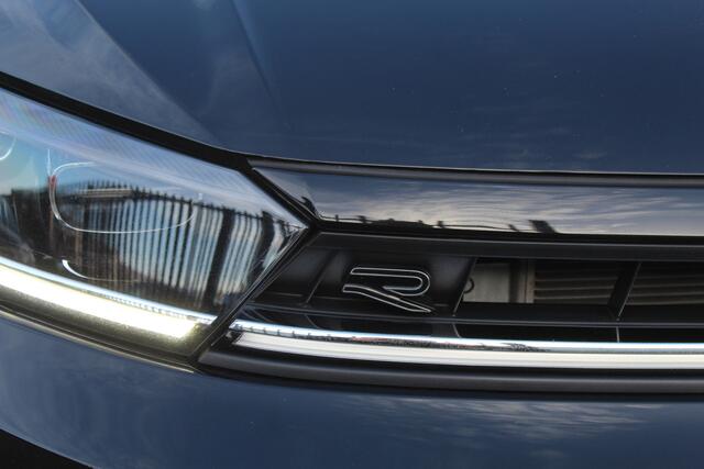 Volkswagen POLO 1.0 TSI 2x R-Line Automaat Navigatie/Virtual cockpit/Adaptive cruise control/Achteruitrijcamera/Parkeersensoren rondom/Apple carplay/Stoelverwarming/LED grill/IQ.light/Climate control/Draadloze telefoonlader/DAB/17''Lichtmetalen velgen
