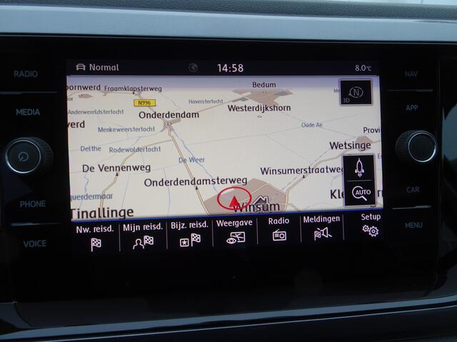 Volkswagen POLO 1.0 TSI Highline Automatische airco, trekhaak, navigatie, parkeersensoren, cruise controle, sportstoelen, licht metalen velgen, enz. GEEN IMPORT