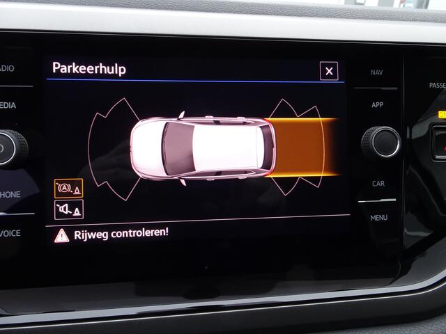 Volkswagen POLO 1.0 TSI Comfortline Business Automatische airco, navigatie, digi dashboard, parkeersensoren voor en achter, carplay, cruise controle, licht metalen velgen, enz, geen import.