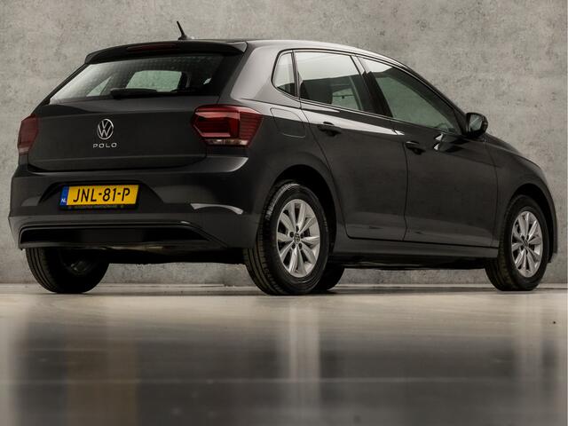 Volkswagen POLO 1.0 TSI Sportline Automaat (APPLE CARPLAY, GROOT NAVI, LM VELGEN, SPORTSTOELEN, PARKEERSENSOREN, ADAPTIVE CRUISE, NIEUWSTAAT)