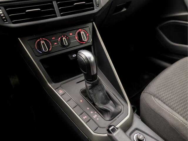 Volkswagen POLO 1.0 TSI Sportline Automaat (GROOT NAVI, ADAPTIVE CRUISE, PARKEERSENSOREN, SPORTSTOELEN, LM VELGEN, ARMSTEUN, NIEUWSTAAT)