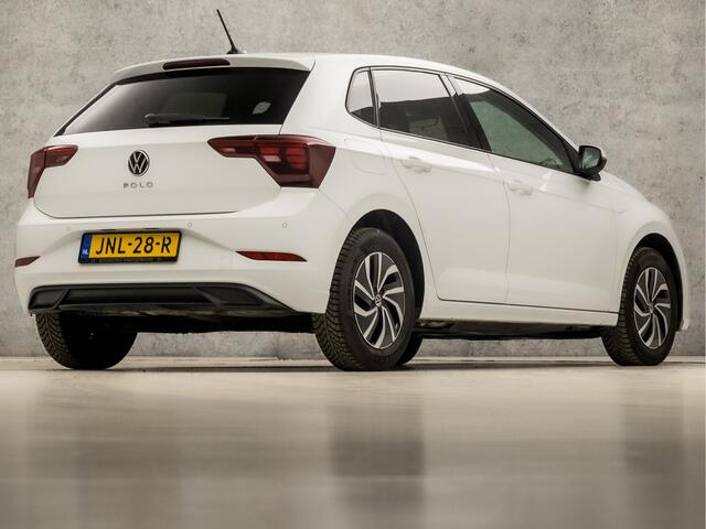Volkswagen POLO 1.0 TSI Sport (VIRTUAL COCKPIT, APPLE CARPLAY, GROOT NAVI, CLIMATE, STOELVERWARMING, SPORTSTOELEN, LM VELGEN, PARKEERSENSOREN, CRUISE, NIEUWSTAAT)