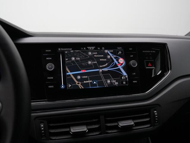 Volkswagen POLO 1.0 TSI 95 pk DSG R-Line | Panoramadak | IQ Light | Achteruitrijcamera | Stoelverwarming | Adaptive Cruise | Navigatie
