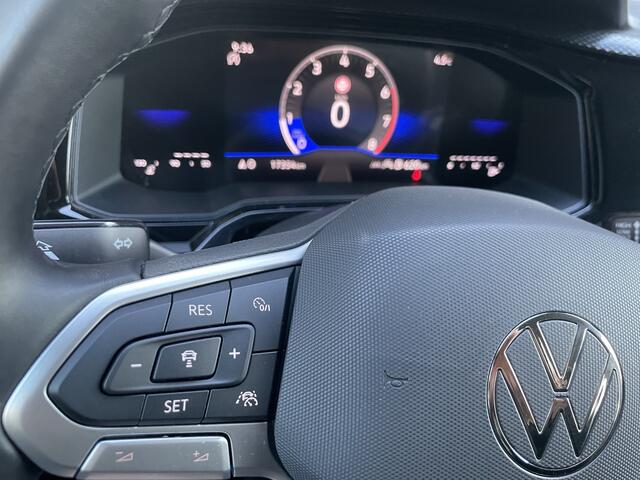 Volkswagen POLO 1.0 TSI Life Edition Achteruitrijcamera - Airco - Parkeersensoren voor en achter - Navigatiesysteem - Cruise control - Bluetooth - Stuur multifunctioneel - Start/stop systeem - Licht metalen velgen 15 inch - Radi