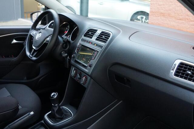 Volkswagen POLO 1.2 TSI Highline + NAVIGATIE / CRUISE CONTROL / PDC