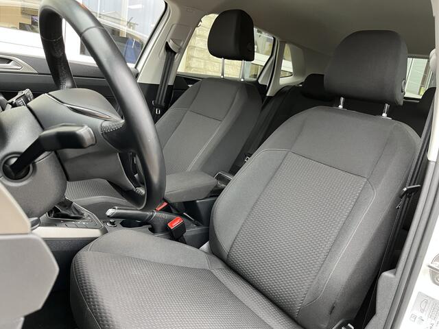 Volkswagen POLO 1.0 TSI R-Line Edition / AUTOMAAT/ ACC/ MULTIFUNCTIONEEL STUUR/ APP-CONNECT/ DAB/ AIRCO/ BLUETOOTH/ ARMSTEUN/ ISOFIX/ 16'' LMV