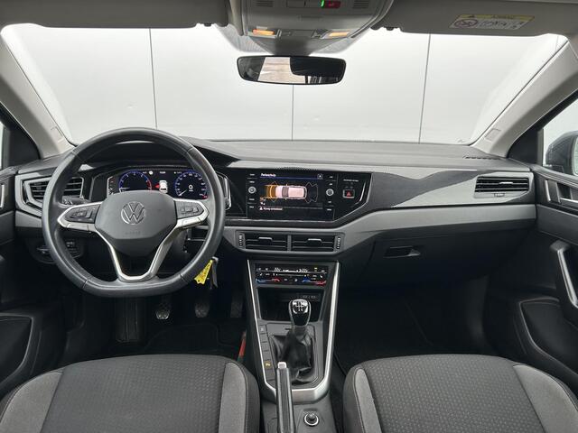 Volkswagen POLO 1.0 TSI Life Business / Navigatie / Cruise Control Adaptief / Airco / Parkeer Sensoren Voor & Achterzijde /