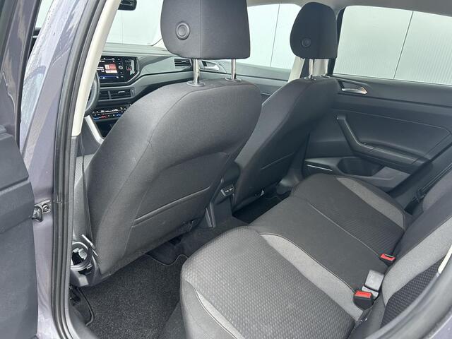 Volkswagen POLO 1.0 TSI Life Business / Navigatie / Cruise Control Adaptief / Airco / Parkeer Sensoren Voor & Achterzijde /