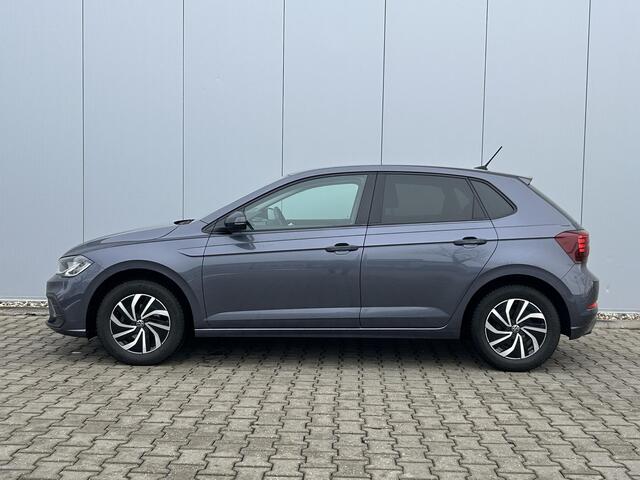 Volkswagen POLO 1.0 TSI Life Business / Navigatie / Cruise Control Adaptief / Airco / Parkeer Sensoren Voor & Achterzijde /