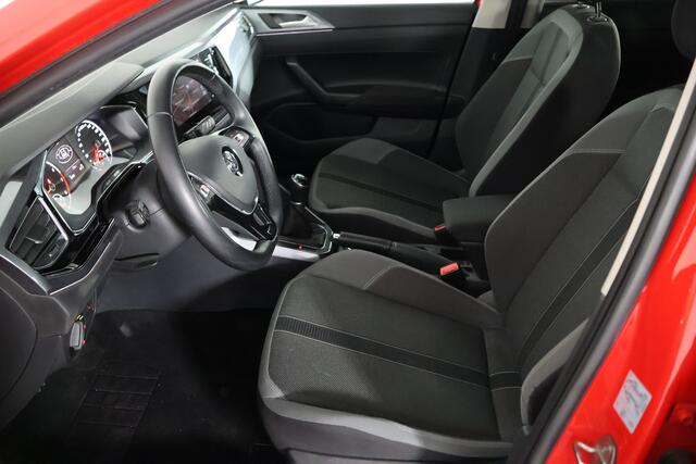 Volkswagen POLO 1.0 TSI Highline / Navi / CarPlay / Clima / Stoelverwarming