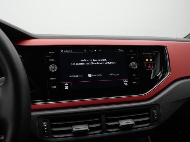 Volkswagen POLO 2.0 TSI 200 pk DSG GTI | Achteruitrijcamera | Stoelverwarming | Adaptive Cruise | Navigatie