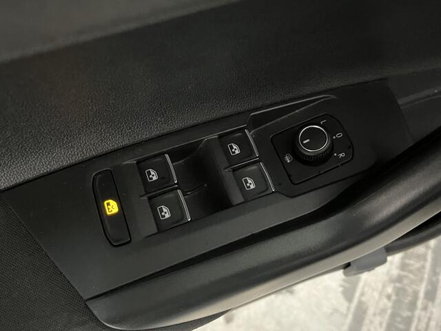 Volkswagen POLO 1.0 TSI Highline / PARK. SENSOREN/ APP CONNECT/ ADAPT. CRUISE/ NAVI/ CLIMA/ DAB/ 16" LMV