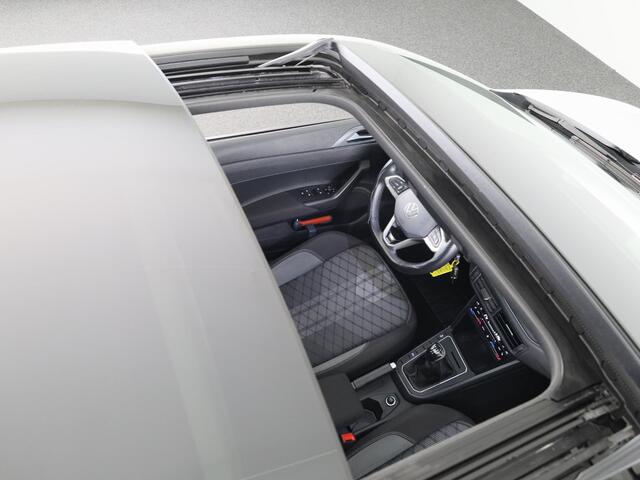 Volkswagen POLO 1.0 TSI R-Line Business 95PK | Panoramadak | Camera | Stoelverwarming | Verlengde garantie | Digitaal dashboard