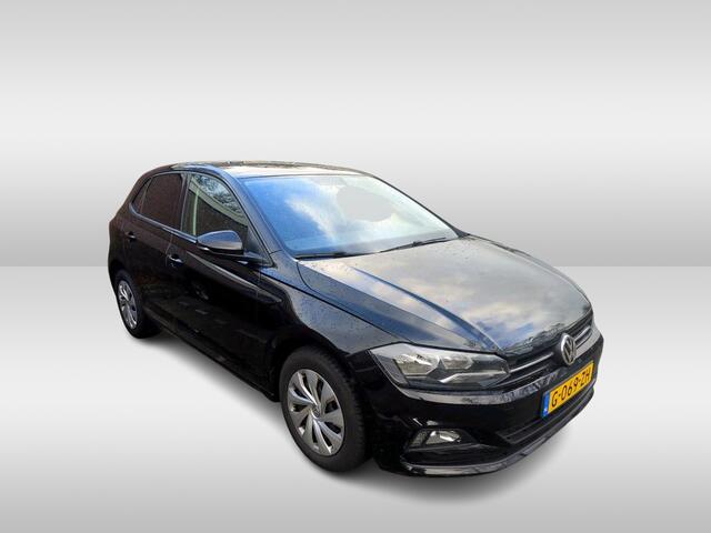 Volkswagen POLO 1.0 MPI Comfortline Executive Navigatie / Parkeersensoren / Bluetooth / Airco / Cruise / App-connect