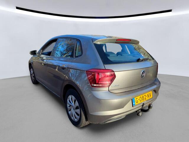 Volkswagen POLO 1.0 TSI Comfortline / Navigatie / Parkeersensoren V+A / Trekhaak / Airco /
