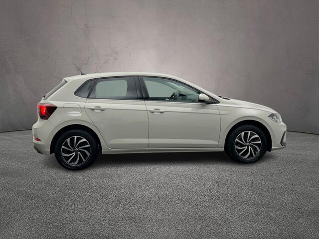 Volkswagen POLO Life Edition 1.0 TSI 95pk DSG Automaat Adaptive cruise control, Stoelverwarming, Achteruitrijcamera, Parkeersensoren, App connect, DAB, Radio