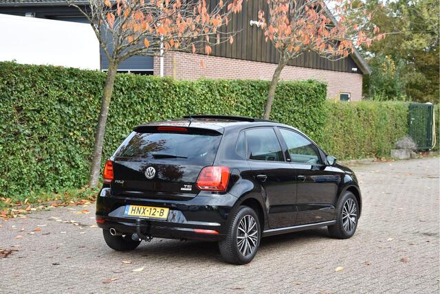 Volkswagen POLO 1.2 TSI Highline Pano Carplay stoelverwarming Garantie