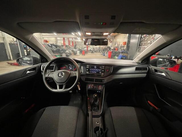 Volkswagen POLO 1.0 MPI 80pk Comfortline | Carplay | Android auto | PDC V+A