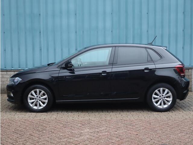Volkswagen POLO Highline 1.0 TSI 95pk | NAVI | PARKEERSENSOREN | CLIMA | STOELVERW. |