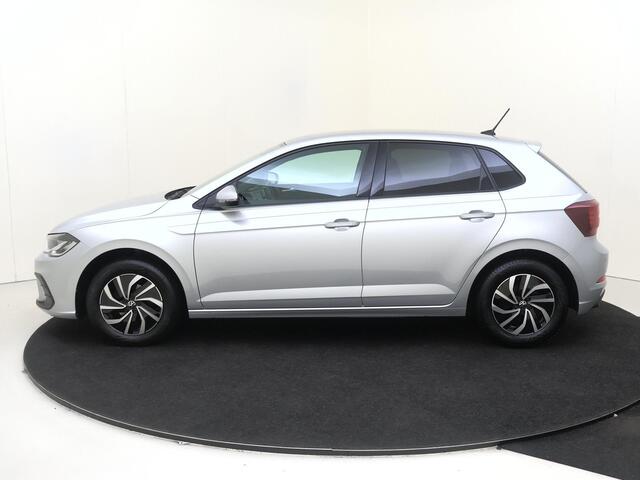 Volkswagen POLO Life | 'App-Connect' smartphone integratie | 'IQ.Drive' Pakket (rijassistent Travel Assist i.c.m. Adaptive Cruise Control) | 'We Connect Plus' (abonnement 12 maanden)