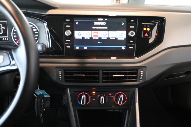Volkswagen POLO 1.0 TSI Highline Airco Carplay Cruise Control LED Rijklaarprijs Inruil Mogelijk!