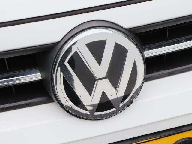 Volkswagen POLO 1.0 TSi Highline | Panoramadak | Virtual Cockpit | Adaptive Cruise | Parkeersensoren | Climate Control | CarPlay | 18 Inch