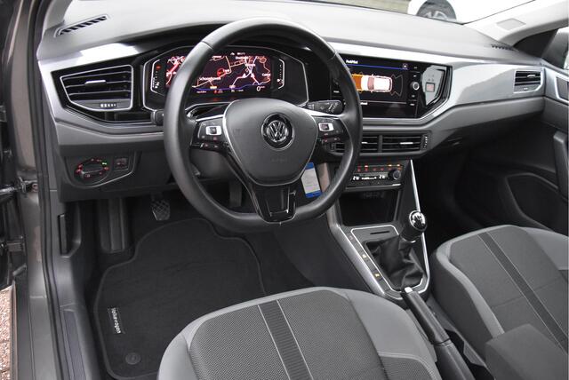 Volkswagen POLO 1.0 TSI Highline in Topstaat! Virtueel cockpit PDC NAP 1e eigenaar Garantie