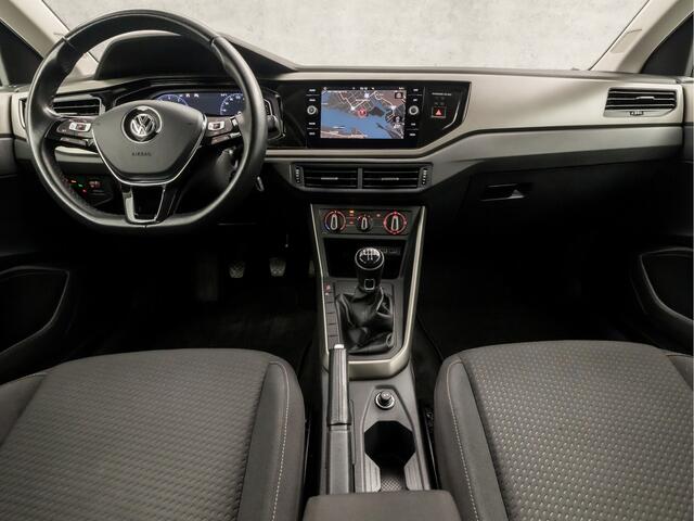 Volkswagen POLO 1.0 TSI Sportline (VIRTUAL COCKPIT, APPLE CARPLAY, GROOT NAVI, ADAPTIVE CRUISE, SPORTSTOELEN, ARMSTEUN, NIEUWE APK, NIEUWSTAAT)