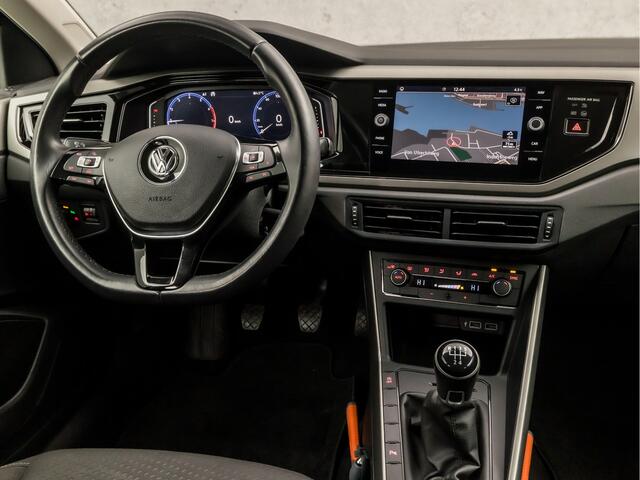 Volkswagen POLO 1.0 TSI Sportline (VIRTUAL COCKPIT, APPLE CARPLAY, GROOT NAVI, CLIMATE, SPORTSTOELEN, LM VELGEN, GETINT GLAS, PARKEERSENSOREN, ADAPTIVE CRUISE, NIEUWSTAAT)