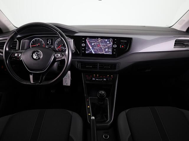Volkswagen POLO 1.0 TSI Highline 95 pk | Navigatie | Parkeersensoren | Adaptieve cruise control | Apple Carplay/Android Auto |