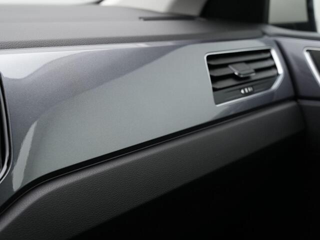 Volkswagen POLO 1.0 TSI 110 pk DSG Style | IQ Light | Leder/alcantara | Stoelverwarming | Adaptive Cruise