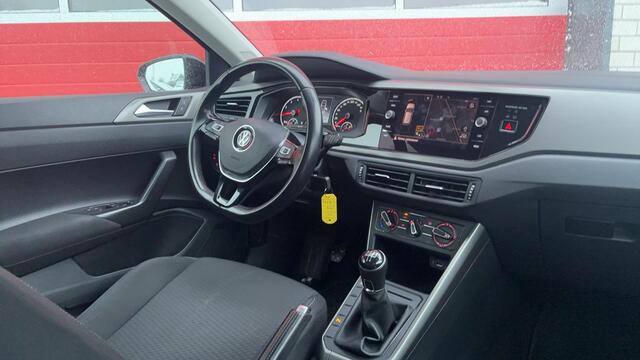 Volkswagen POLO 1.0 TSI Comfortline TREKHAAK / CARPLAY / DAB+ / NAVI / AIRCO / PDC / BLUETOOTH / ACC / NL-AUTO