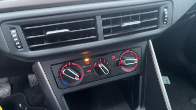 Volkswagen POLO 1.0 TSI Comfortline TREKHAAK / CARPLAY / DAB+ / NAVI / AIRCO / PDC / BLUETOOTH / ACC / NL-AUTO