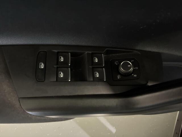 Volkswagen POLO 1.0 TSI 95pk DSG R-Line Business · Panoramadak · Camera · P-Sensoren · Apple/Android Car Play · IQ.Liht · 16'' Inch · Garantie t/m 22-10-2026 of 100.000km