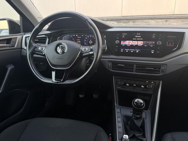 Volkswagen POLO 1.0 TSI Comfortline Business | Carplay | Camera | Virtual Cockpit | PDC | Navi