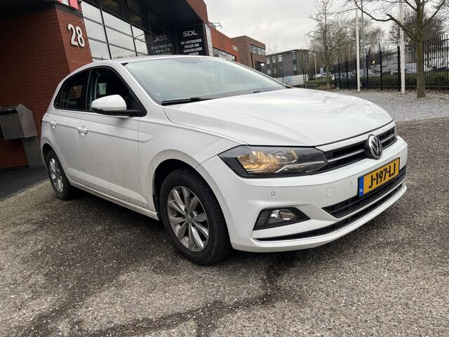 Volkswagen POLO 1.0 TSI Comfortline Business // LED // CLIMA // NAVI // PARKEERSENSOREN V+A // STOELVERWARMING //