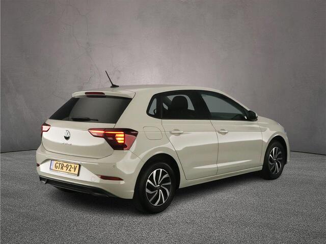 Volkswagen POLO Life Edition 1.0 TSI 95pk Adaptive cruise control, Achteruitrijcamera, LED koplampen, App connect, DAB, Radio, Airco, Parkeersensor achter