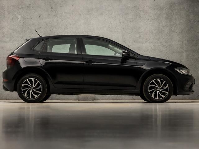 Volkswagen POLO 1.0 TSI Life Sport (VIRTUAL COCKPIT, APPLE CARPLAY, GROOT NAVI, CLIMATE, STOELVERWARMING, CAMERA, LED KOPLAMPEN, LM VELGEN, ADAPTIVE CRUISE, NIEUWSTAAT)