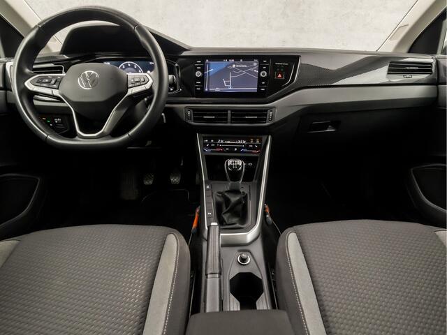 Volkswagen POLO 1.0 TSI Life Sport (VIRTUAL COCKPIT, APPLE CARPLAY, GROOT NAVI, CLIMATE, STOELVERWARMING, CAMERA, LED KOPLAMPEN, LM VELGEN, ADAPTIVE CRUISE, NIEUWSTAAT)
