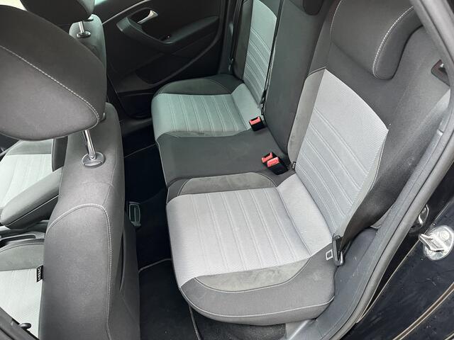 Volkswagen POLO 1.0 TSI R-line Highline / 17 inch / Clima / Cruise / Carplay /Stoelverwarming