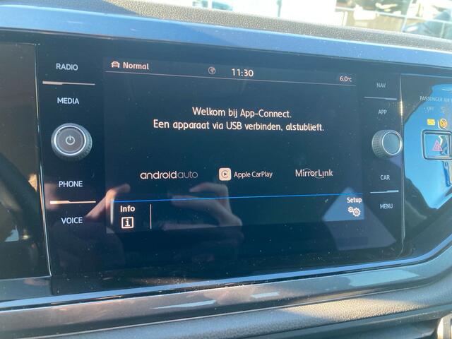 Volkswagen POLO 1.0 TSI 95pk Highline / Navigatie / Digitaal Dashboard / Adaptive Cruise Control