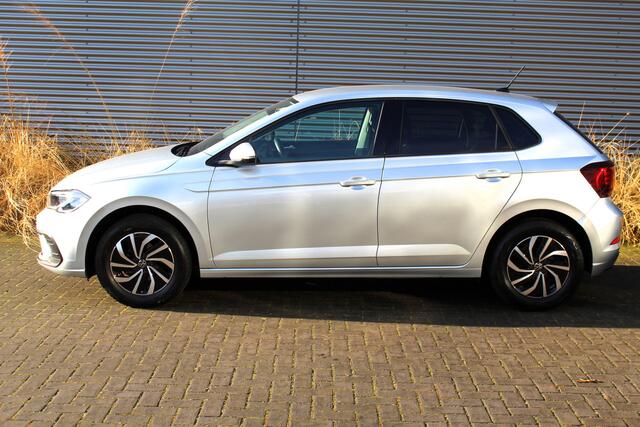 Volkswagen POLO 1.0 TSI Life Edition Autom. I NAVI I APPLE CAR I CRUISE I