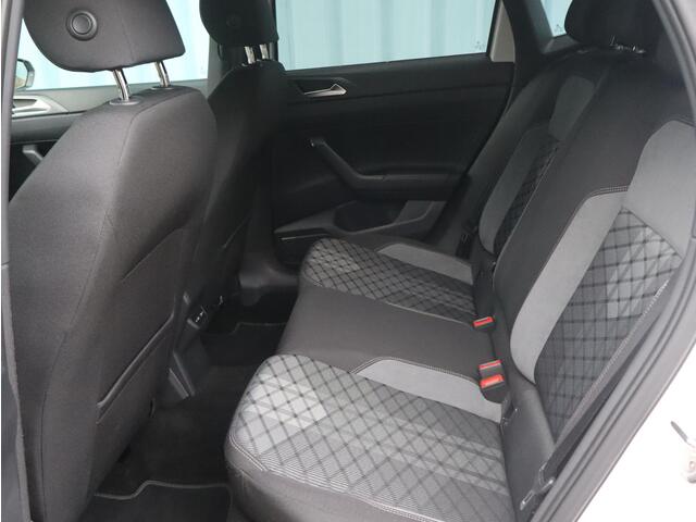 Volkswagen POLO R-Line 1.0 TSI 95pk DSG AUTOMAAT | NAVI | PANODAK | CLIMA | STOELVERW. | APPLE CARPLAY / ANDROID AUTO |