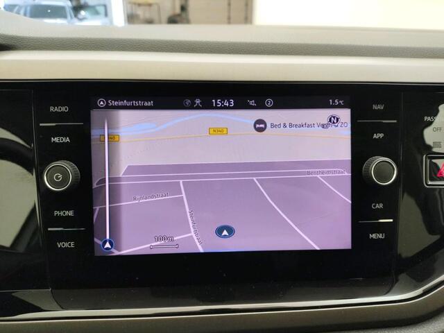 Volkswagen POLO 1.0 TSI R-Line Edition / AUTOMAAT/ NAVI/ CLIMA/ PARK. SENSOREN/ CAMERA/ 16"LMV