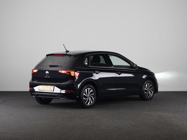Volkswagen POLO 1.0 TSI Life Business 95 pk Automaat (DSG) | Verlengde garantie | Navigatie | Parkeersensoren | Achteruitrijcamera | Adaptieve cruise control | Stoelverwarming |
