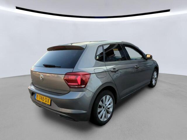 Volkswagen POLO 1.0 TSI Highline / Navigatie / App connect / Climate controle / Camera / Parkeersensoren V+A /