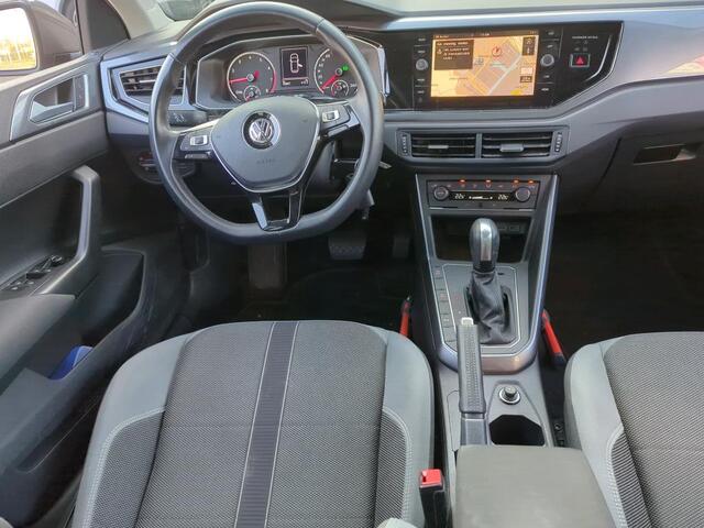 Volkswagen POLO 1.0 TSI Highline / Navigatie / App connect / Climate controle / Camera / Parkeersensoren V+A /