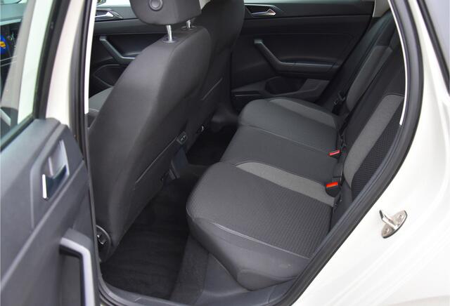 Volkswagen POLO 1.0 TSI Life parkeersensoren navi virtueel NAP 1e eigenaar