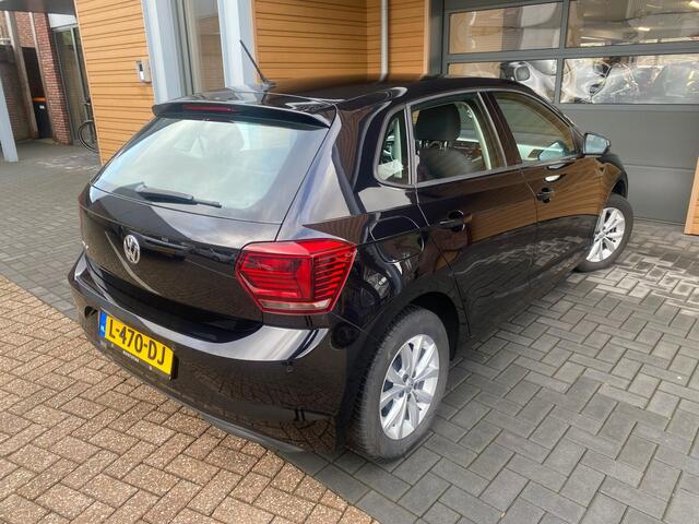 Volkswagen POLO 1.0 TSI Highline Business R | Automaat | Carplay | PDC | Stoelverw.