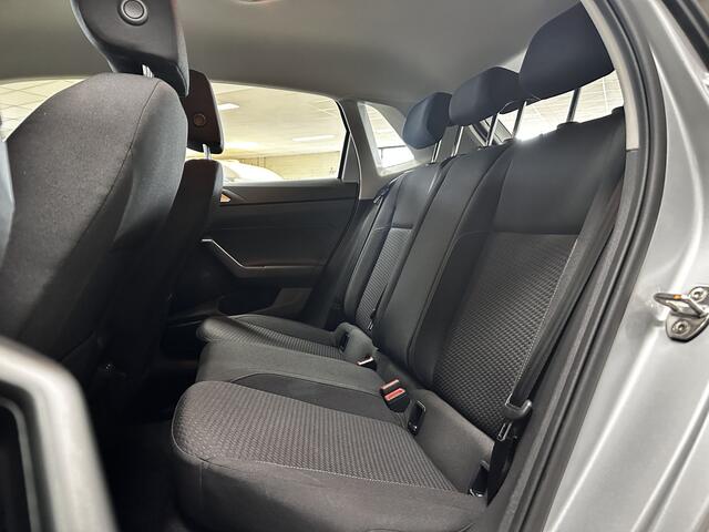 Volkswagen POLO 1.0 TSI Comfortline/ CARPLAY/ Bluetooth/ Navi/ Cruise Adapt./ Airco/ 16''LMV/ DAB+/ PDC/ LED-Dagrij/ Elek.Pakket/ C.V. Afstand